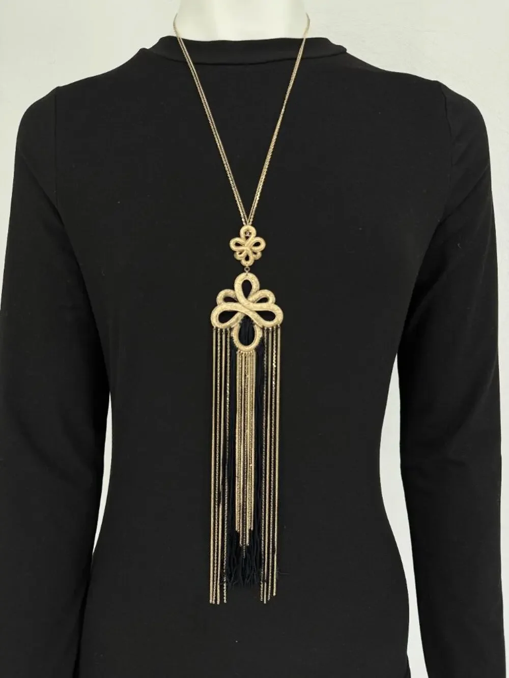 Chanel Paris-Shanghai Métiers d’Art 2010 Gold & Black Silk Tassel Necklace